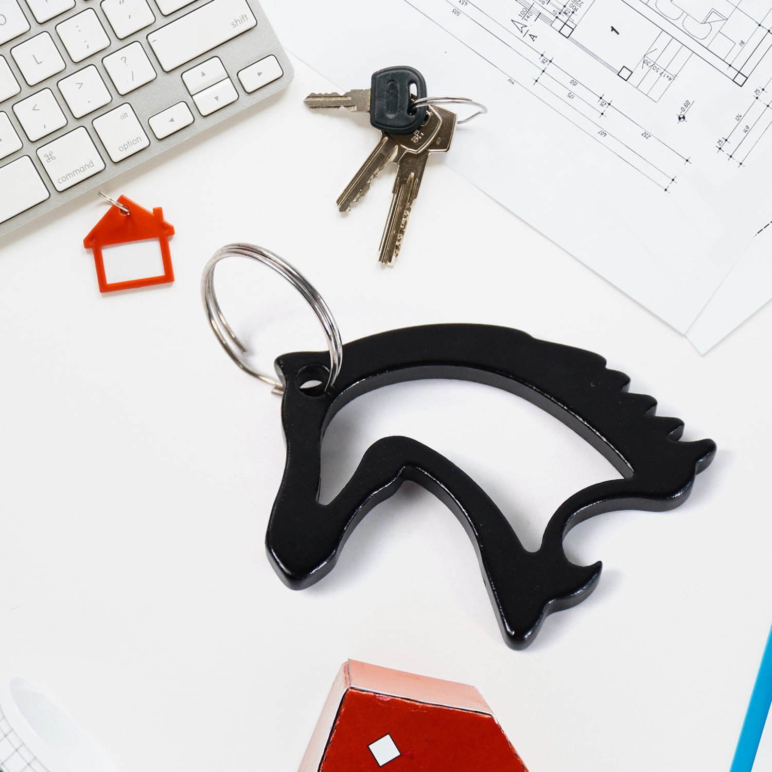 07_158fa20d-3c1e-497e-a0cb-e1832974c6a7 Horse Face Keychain – Durable Metal Equestrian Accessory | Styleva