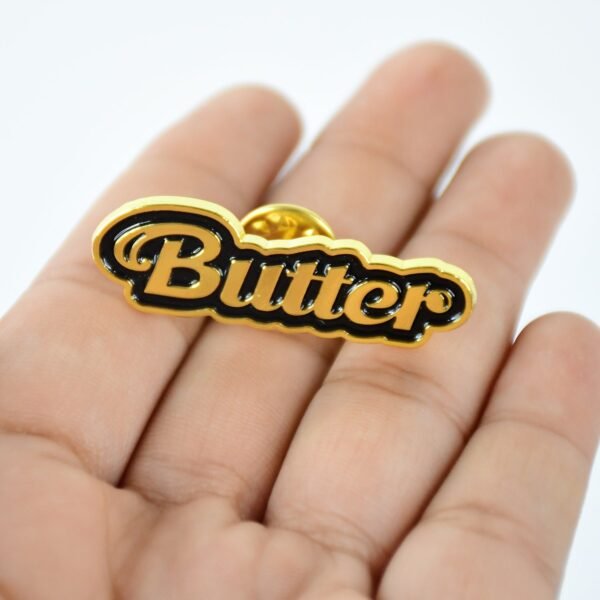 07_226dd17d-48a1-4924-a340-8fa8196c9d85 Metal Badge Pin – Stylish Single Piece with Random Design