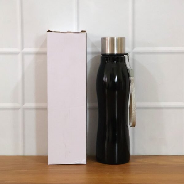 07_26390034-17d9-4a74-aa49-96981d794f2e Stainless Steel Water Bottle – 600ml Leakproof with Carry Strap