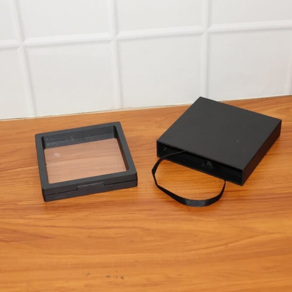 Transparent Jewellery Display Box – Floating 3D Effect for Showcasing