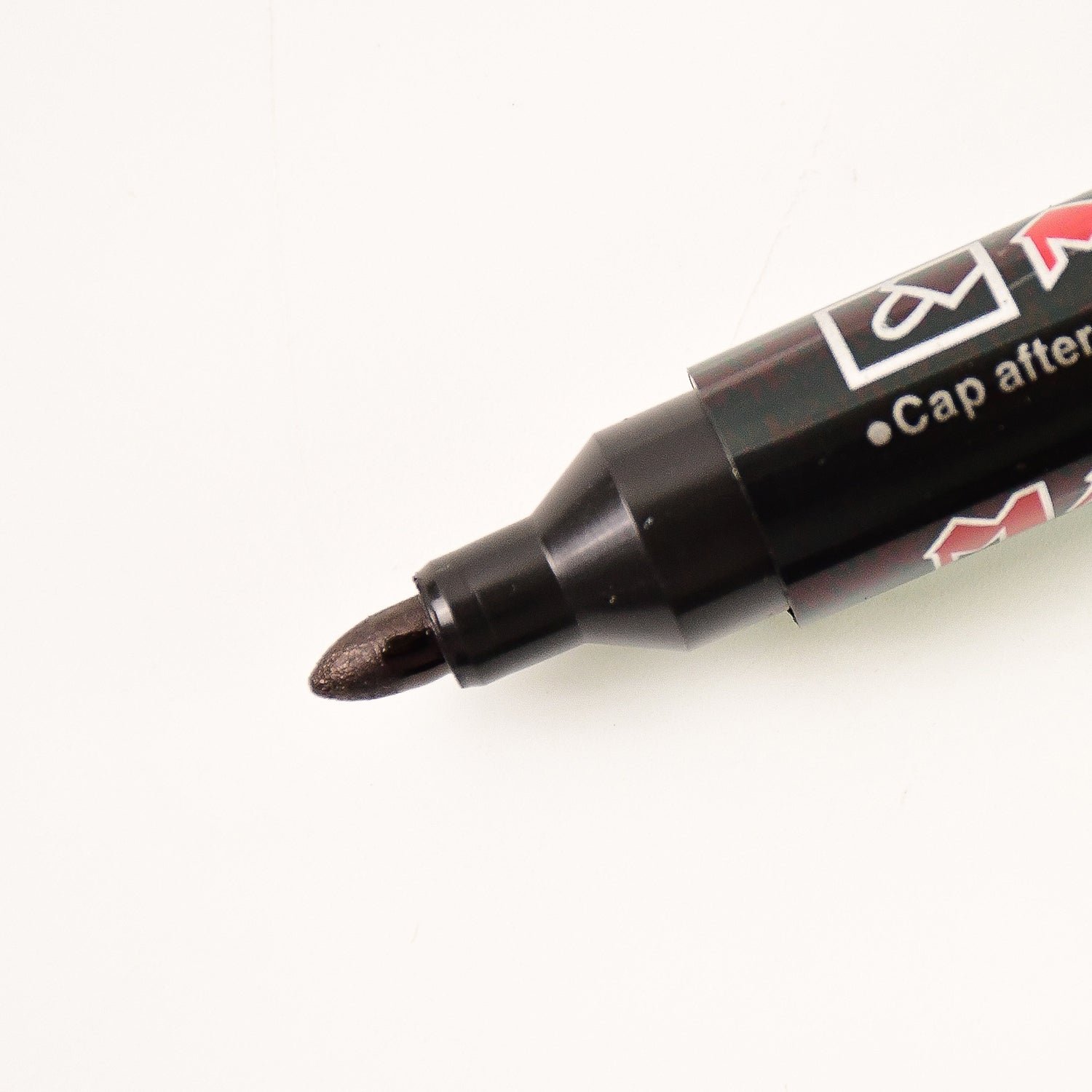 Black Whiteboard Marker – Low Odor Ink & Quick-Dry Bullet Tip