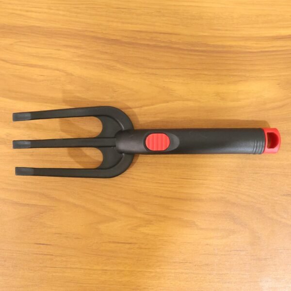 Garden Hand Cultivator Fork – Durable 3 Prong Soil Loosening Tool