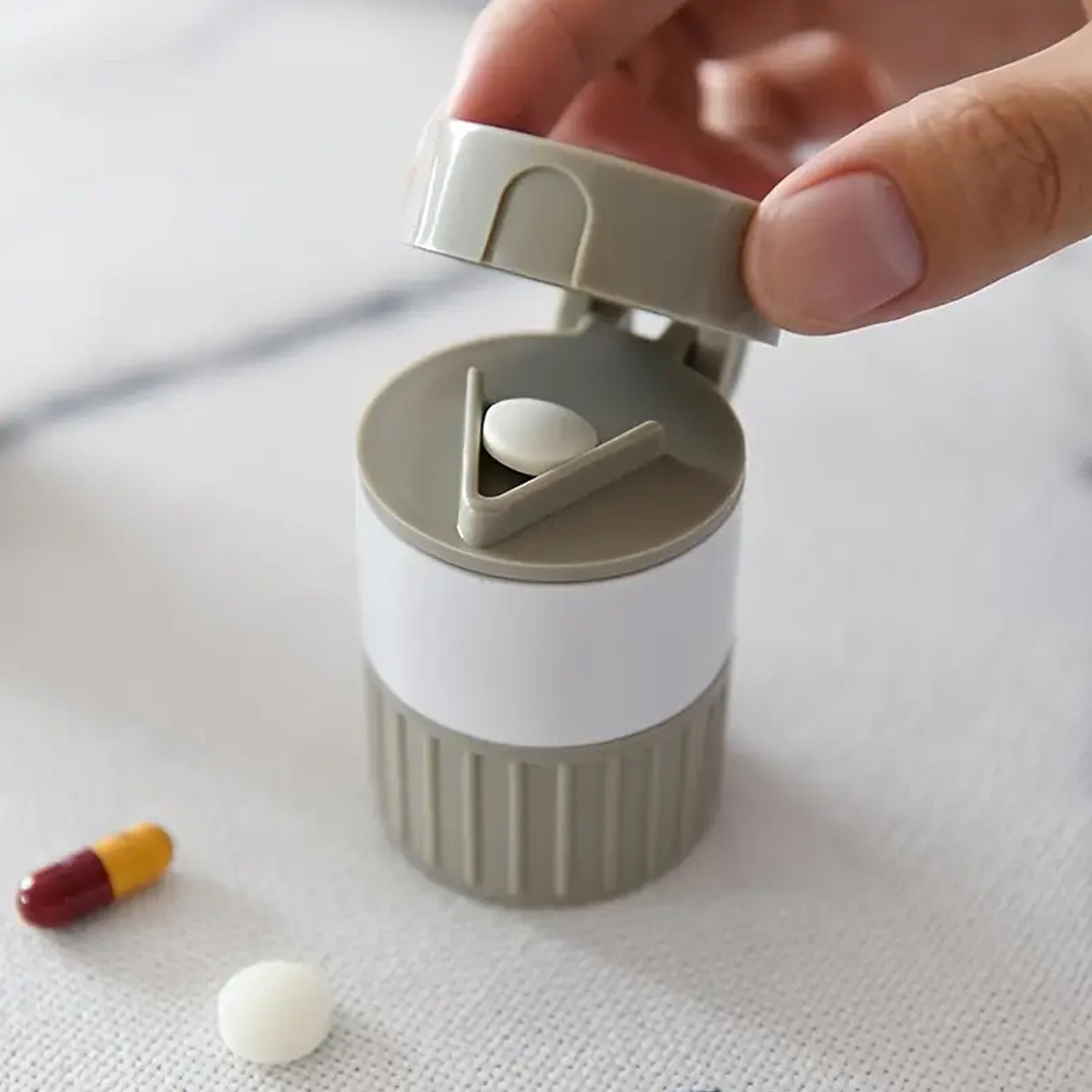 Medicine Cutter – 4-in-1 Pill Crusher & Storage | Organivo
