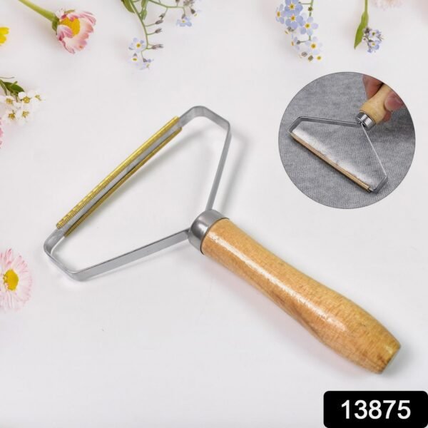 Lint Remover – Double-Sided with Wooden Handle | Indo Glow