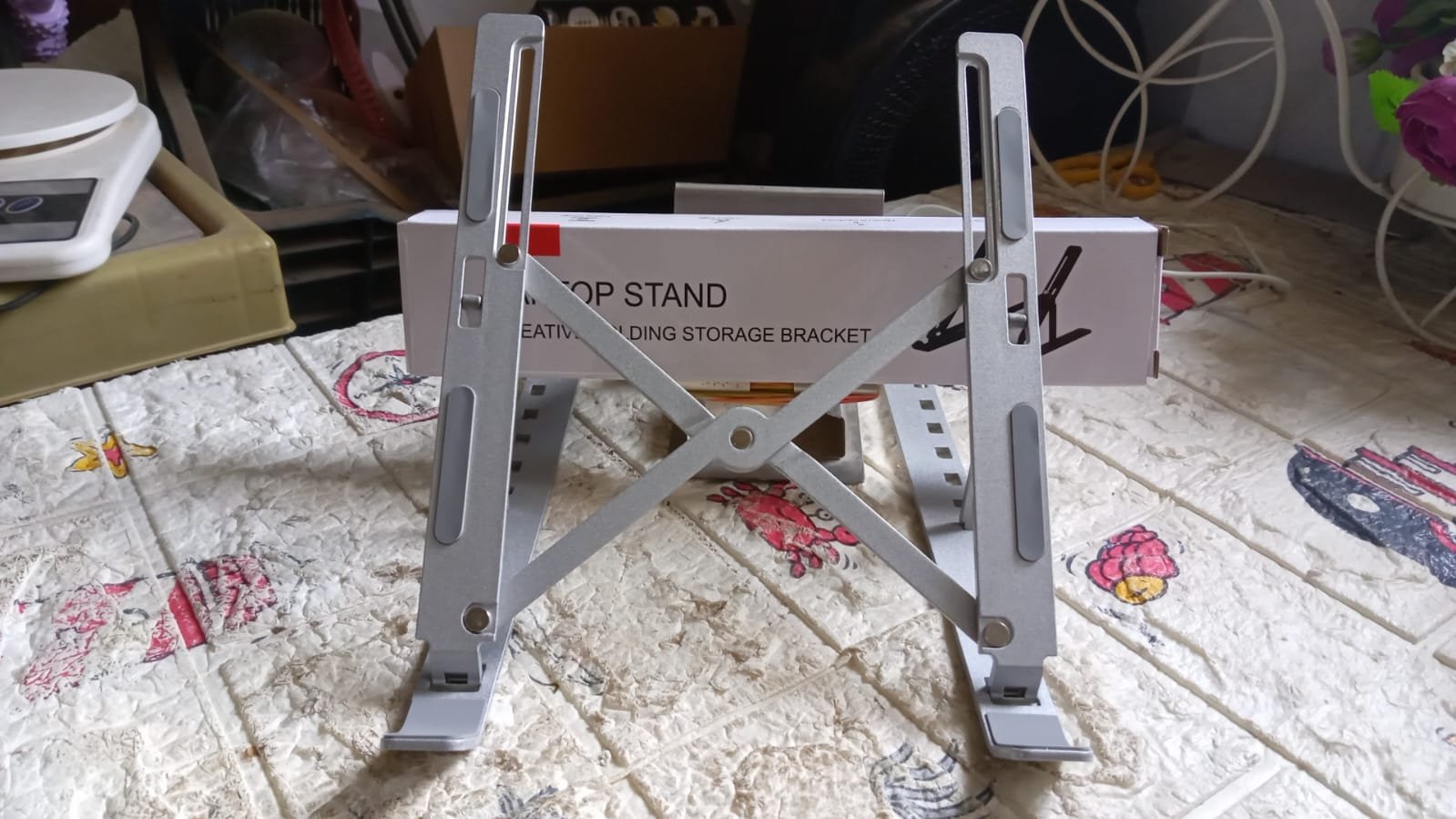 Portable Laptop Stand – 6-Angle Metal Riser for Desk | Wiregenix