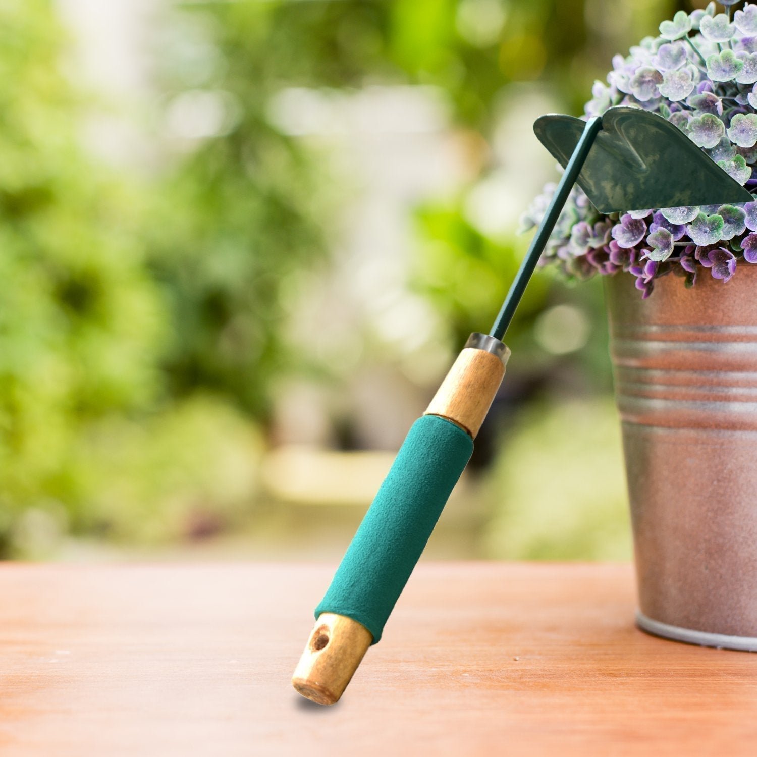 174004 Gardening Hoe – Durable Carbon Steel Hand Tool for Weeding | ToolMate Pro