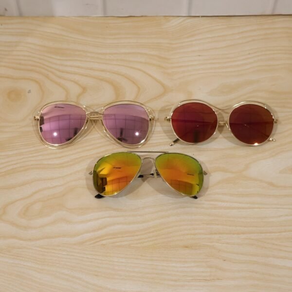 Fashion Sunglasses – Trendy Metal Frame with Mirrored Lenses