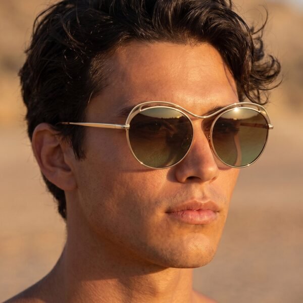 Fashion Sunglasses – Trendy Metal Frame with Mirrored Lenses