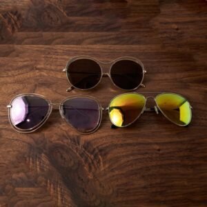 Fashion Sunglasses – Trendy Metal Frame with Mirrored Lenses