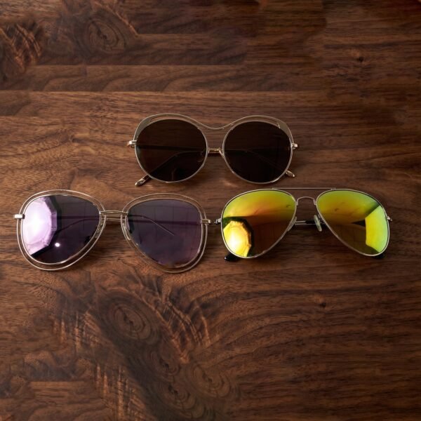 Fashion Sunglasses – Trendy Metal Frame with Mirrored Lenses