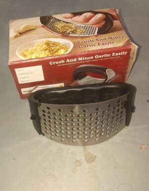 Stainless Steel Garlic Press – Ergonomic & Easy Clean | Quickslice