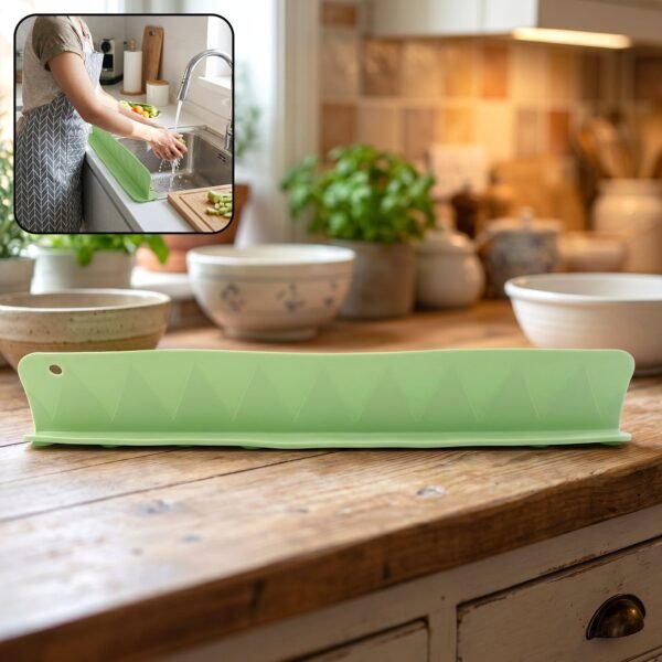 Kitchen Sink Splash Guard – Flexible Silicone Barrier for Countertop