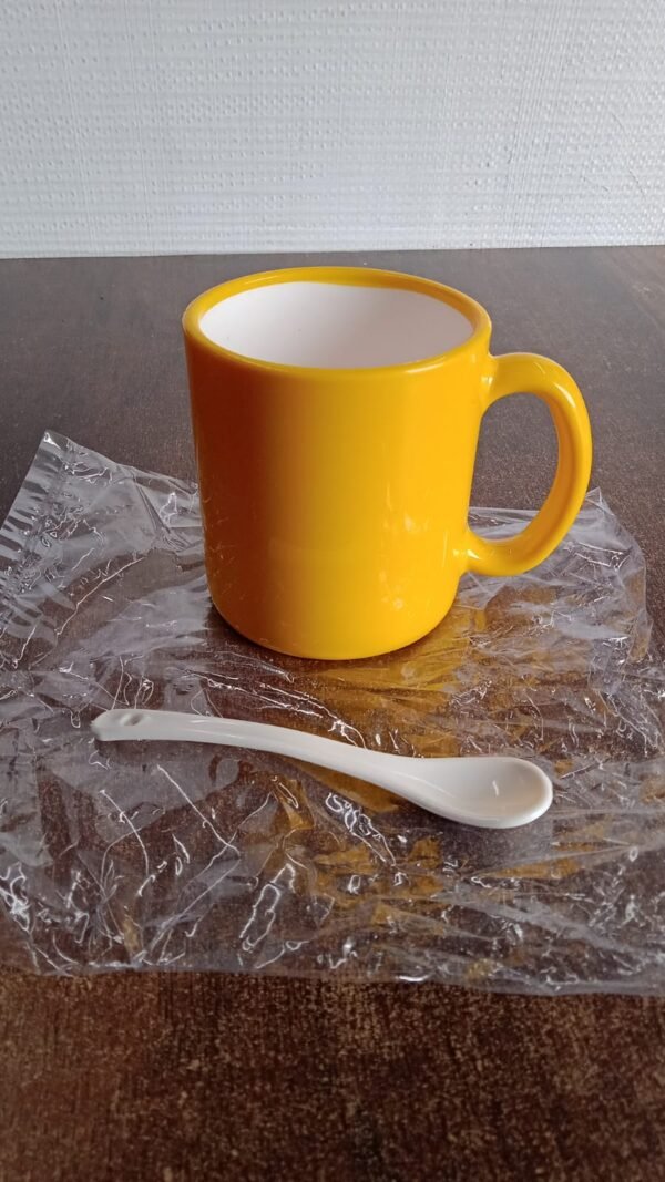 24c862db-ee83-46bd-b849-7b919a48c772 Plastic Mug with Matching Spoon – Heat-Resistant & Ergonomic