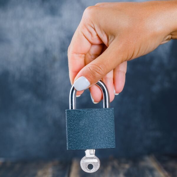 Iron Padlock – 75mm Brass Core, Waterproof & Anti-Theft | Safelix