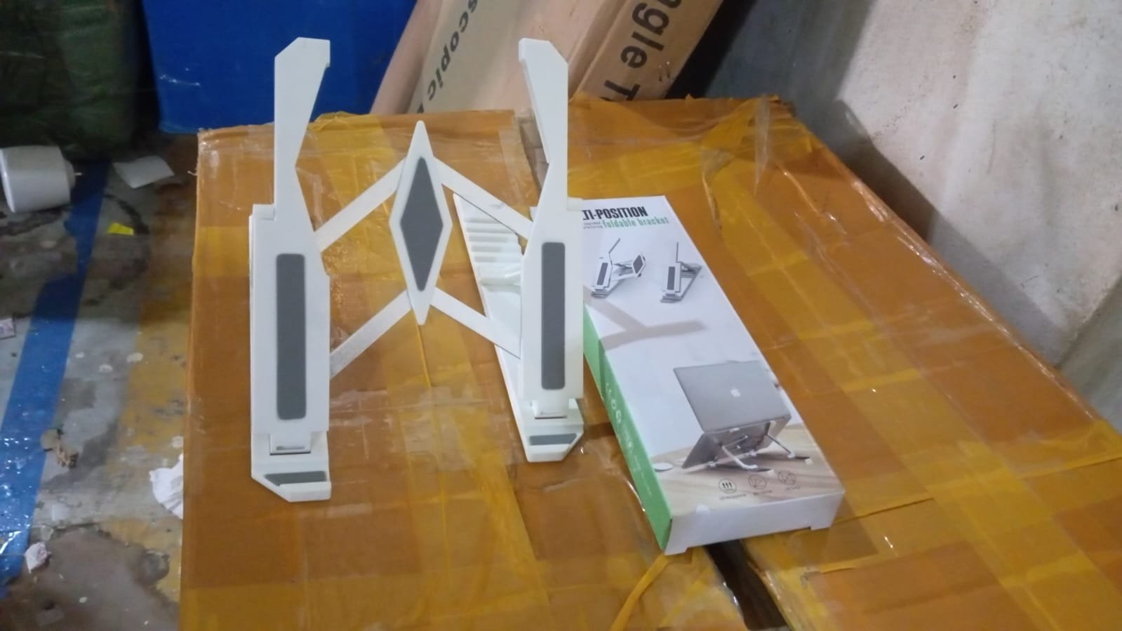 Adjustable Mobile Stand – Ergonomic Foldable Holder | PHOBIA