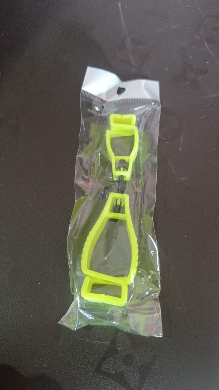 Glove Clip Holder – Heavy-Duty, Secure Gear | Grow Wear