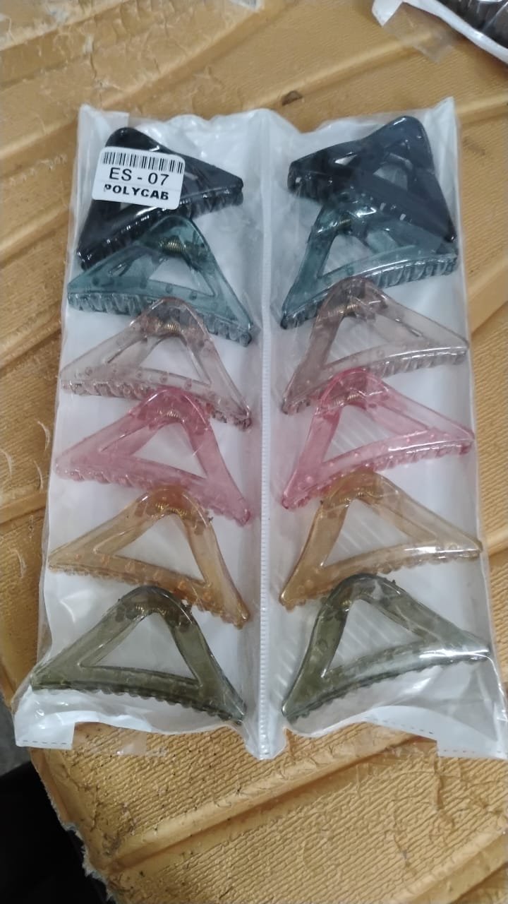 Triangle Hair Claw Clip – Durable Plastic, Assorted Colors