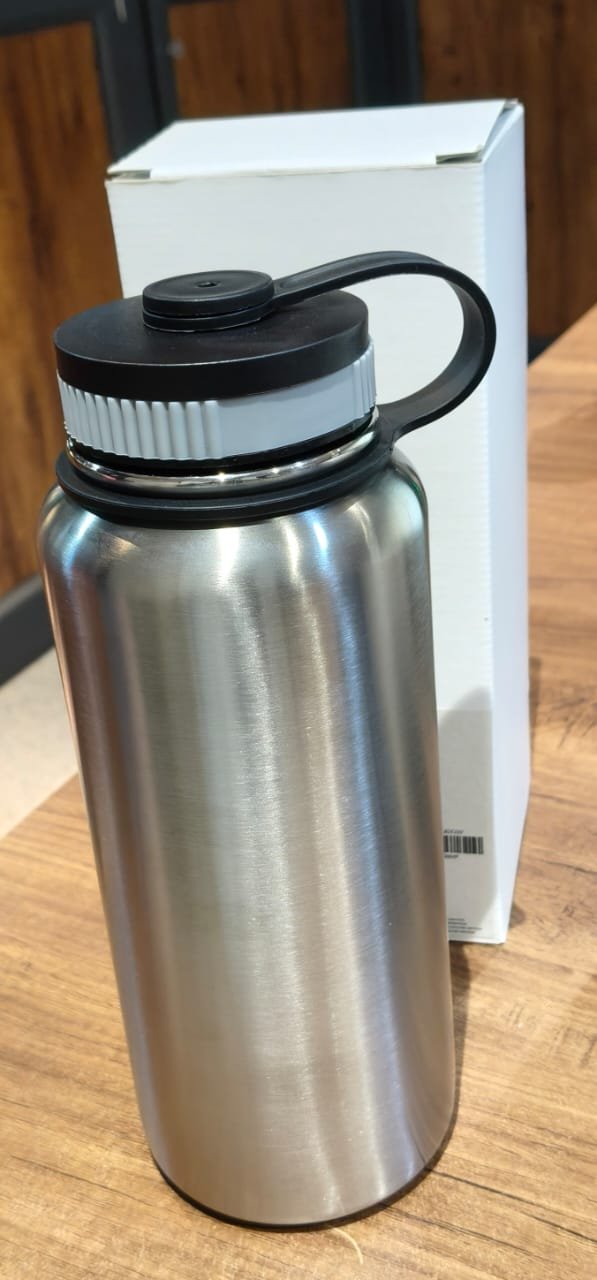 Stainless Steel Vacuum Insulated Water Bottle – Keeps Drinks Hot & Cold