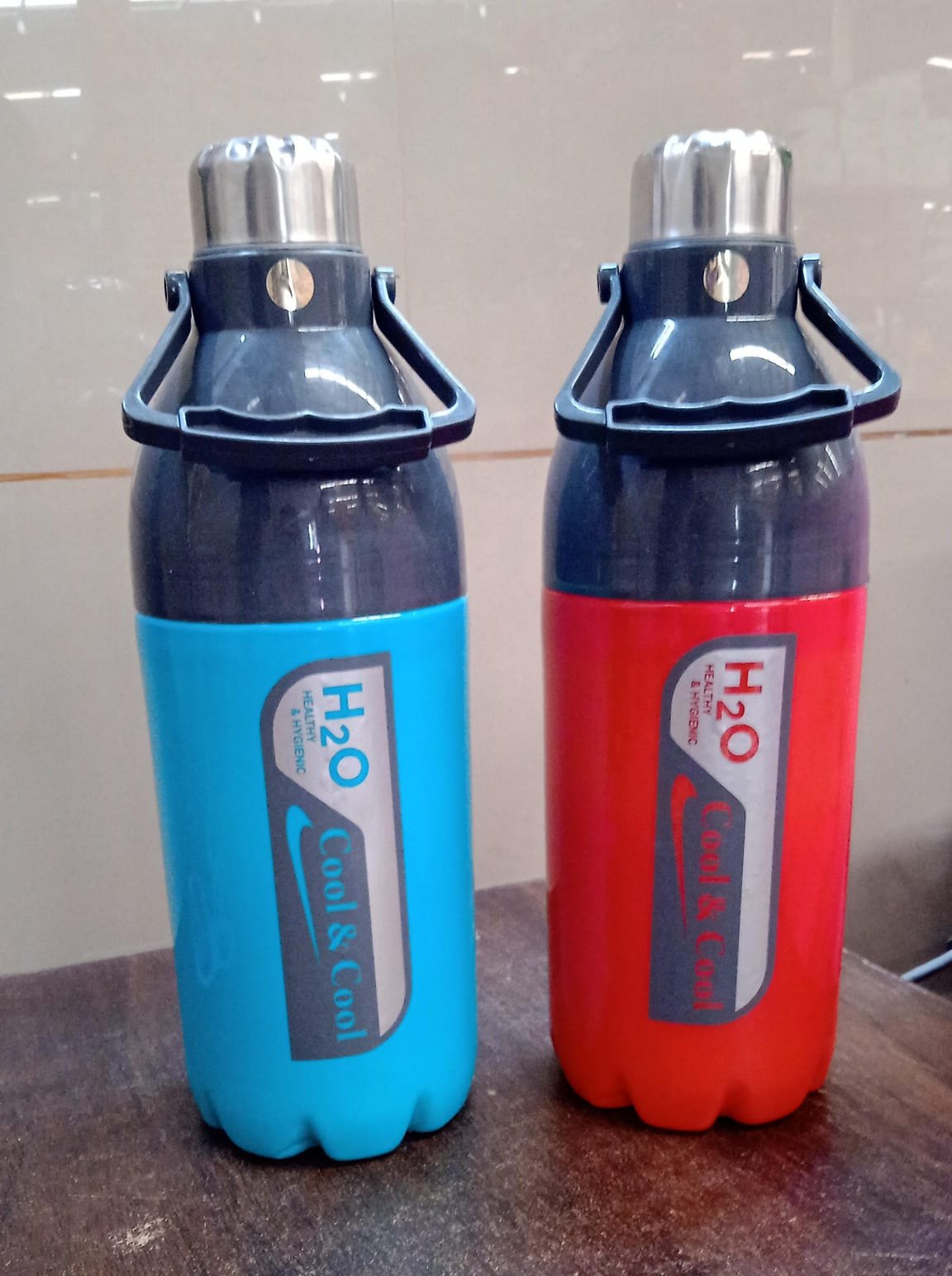 Insulated Plastic Sports Bottle 1400ml – Leakproof & BPA-Free