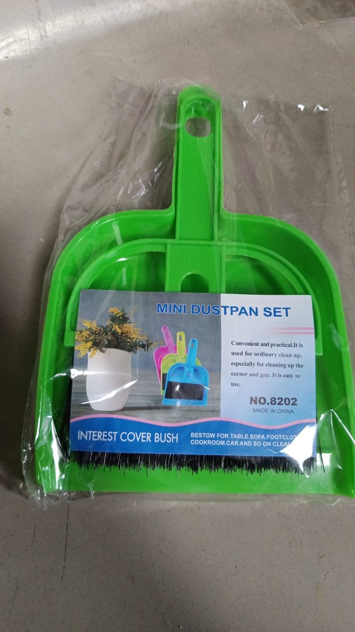 Mini Dustpan & Brush Set – Compact Cleaning for Home & Car | Velvet Wipe