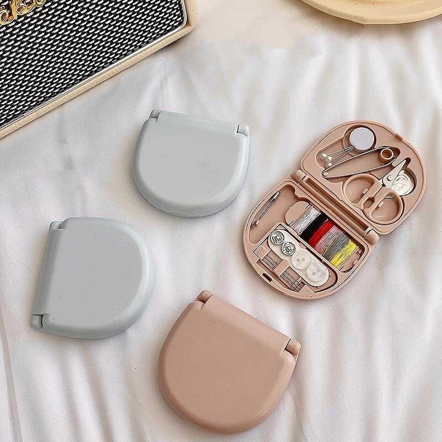 Mini Travel Sewing Kit – Compact Emergency Repairs | FERVENT