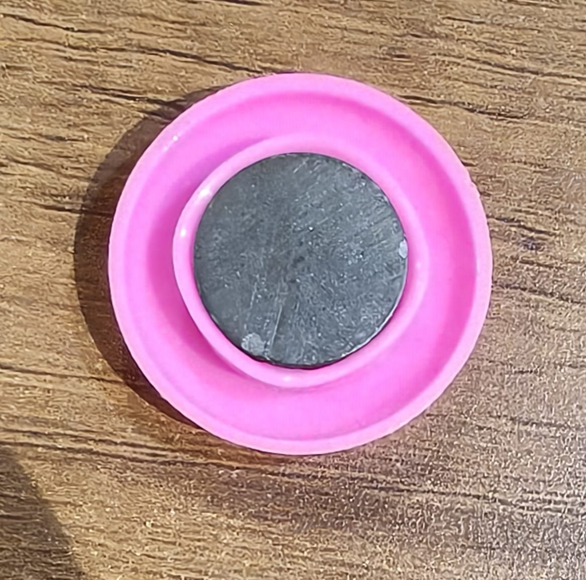 Pink Board Magnet Button – Durable 30mm Plastic Circle