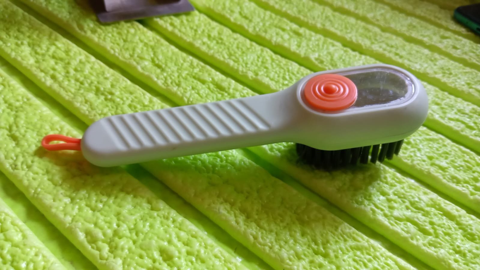 Scrubbing Brush with Dispenser – Multi-Purpose Cleaning | Velvet Wipe