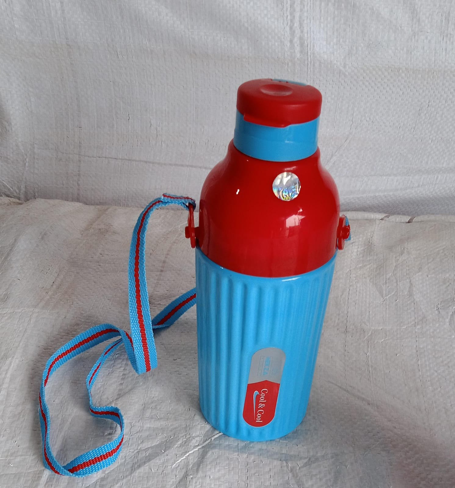 500ml Insulated Water Bottle – BPA-Free & Leak-Proof with Strap | Nekza