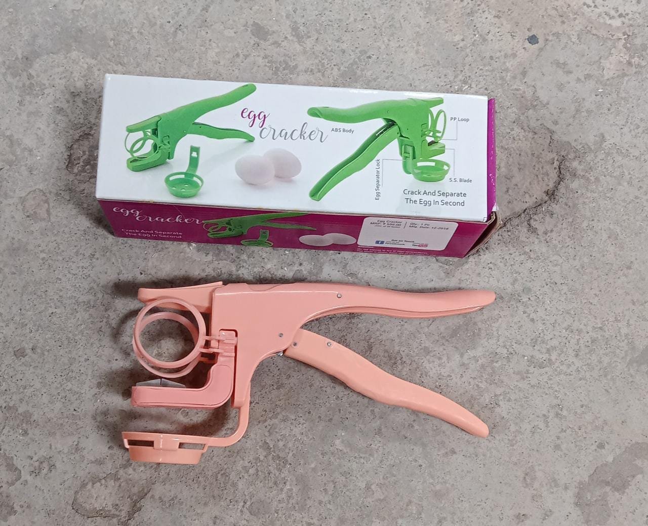 Egg Cracker with Separator – Mess-Free Handheld Tool | Indo Glow