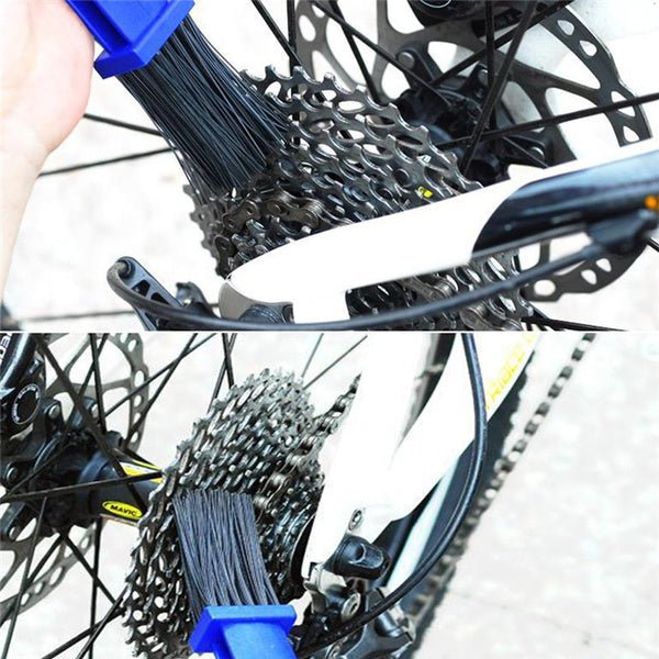 607544c817b1552dc03c70e4-2-large_23fc7fa4-d79d-48ab-bba3-d6dde013c486 Motorbike Chain Cleaner – Efficient 3D Brush Tool for Bikes | Velvet Wheels