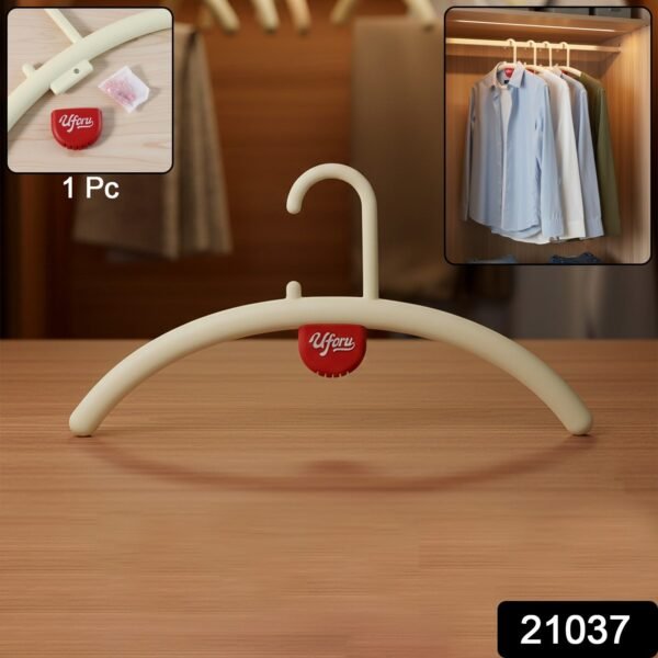 Anti-Slip Plastic Clothes Hanger with Fragrance Holder – Organize Your Wardrobe