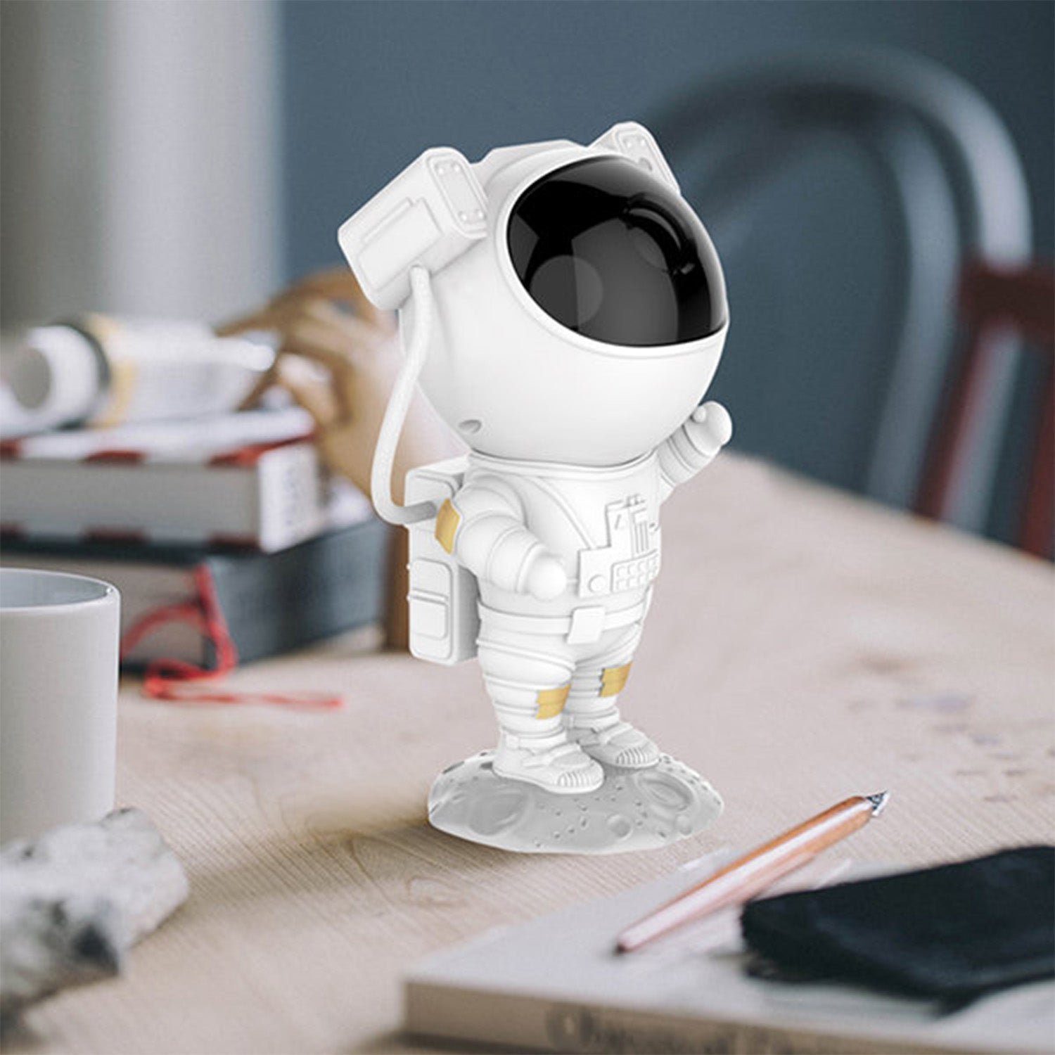 Astronaut Galaxy Projector – Starry Night Lamp | Play & Move