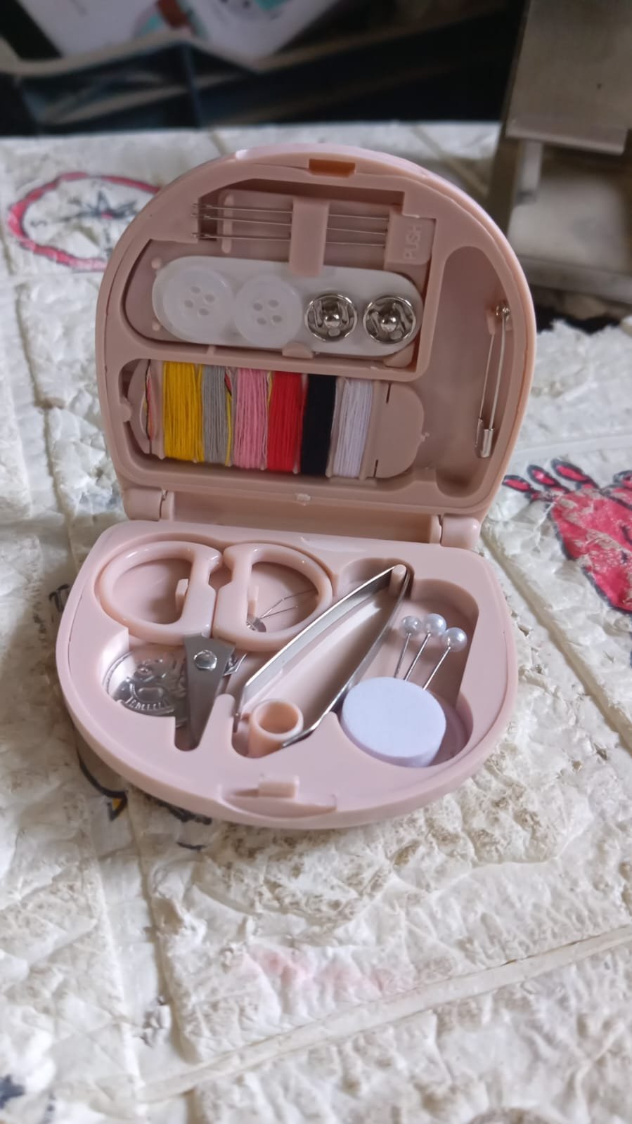 Mini Travel Sewing Kit – Compact Emergency Repairs | FERVENT