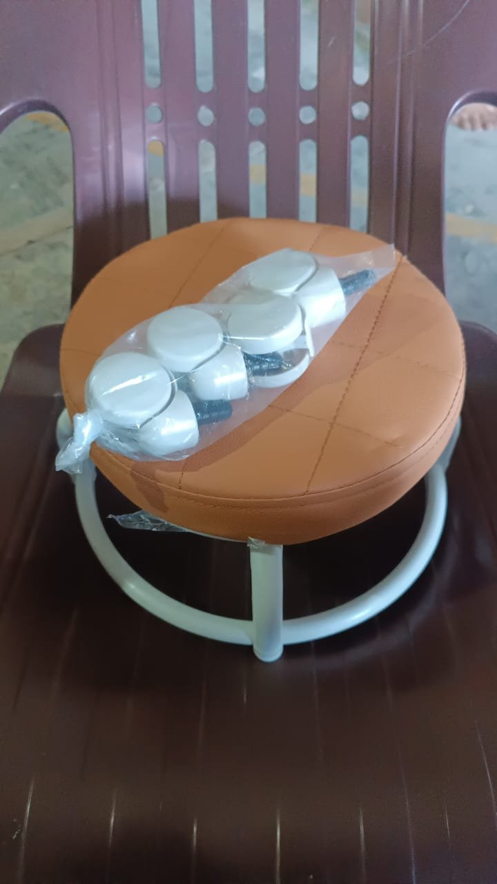 Low Height Rolling Stool – Multifunctional Plastic Seat | Storenzo
