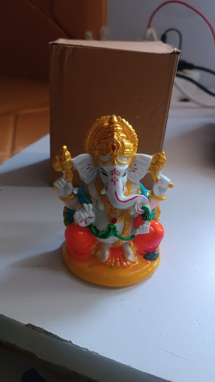 Lord Ganesha Idol – Handcrafted Decorative Showpiece for Home