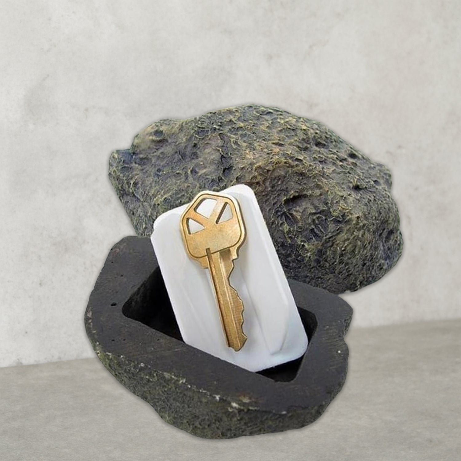 8744 Fake Rock Key Hider – Discreet Outdoor Key Storage | Safelix