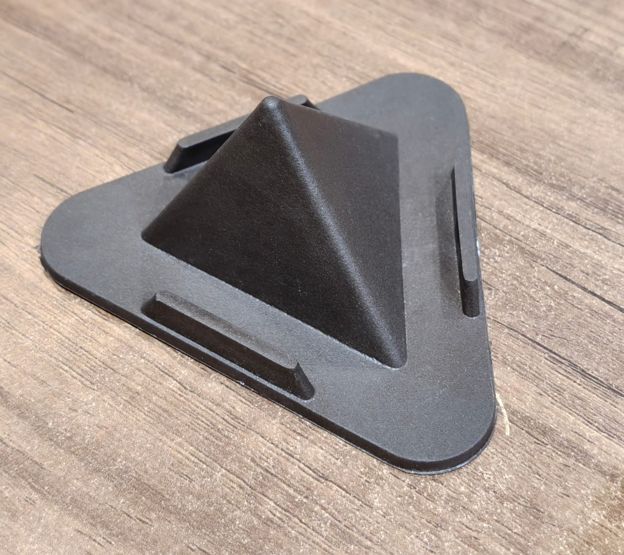 8e449772-4c78-4784-a303-b99dc60a2309 Pyramid Brown Mobile Stand – Adjustable 3-Angle Phone Holder
