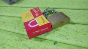 Solid Padlock 38mm – Durable Brass Body, 3 Keys | Safelix