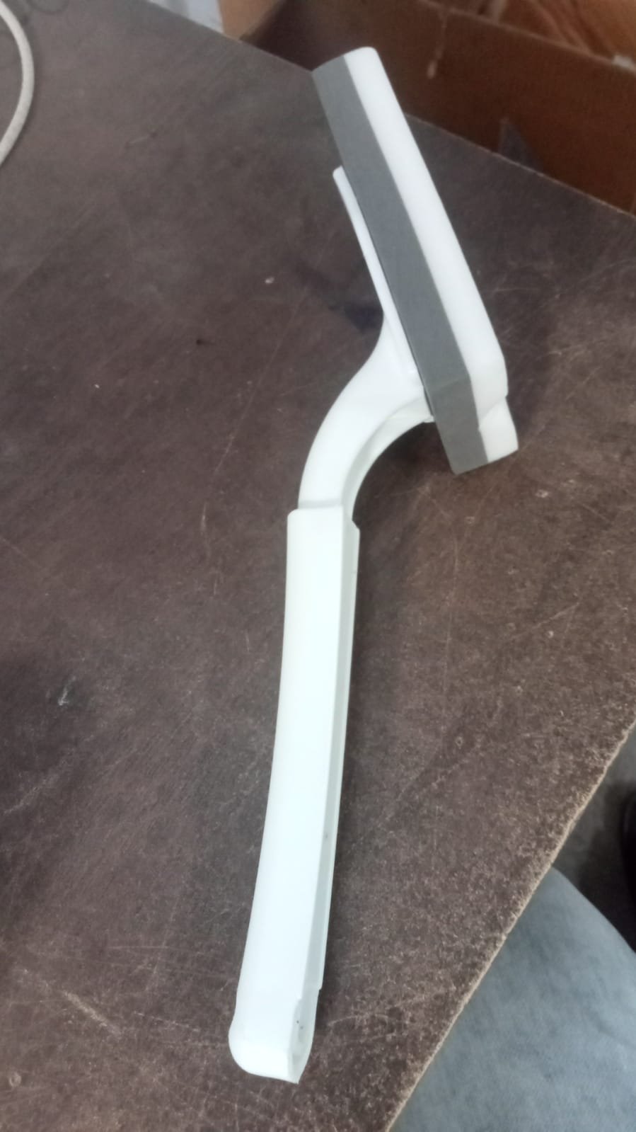 Triangle Cleaning Brush – Kitchen & Bathroom Scrubber | Velvet Wipe