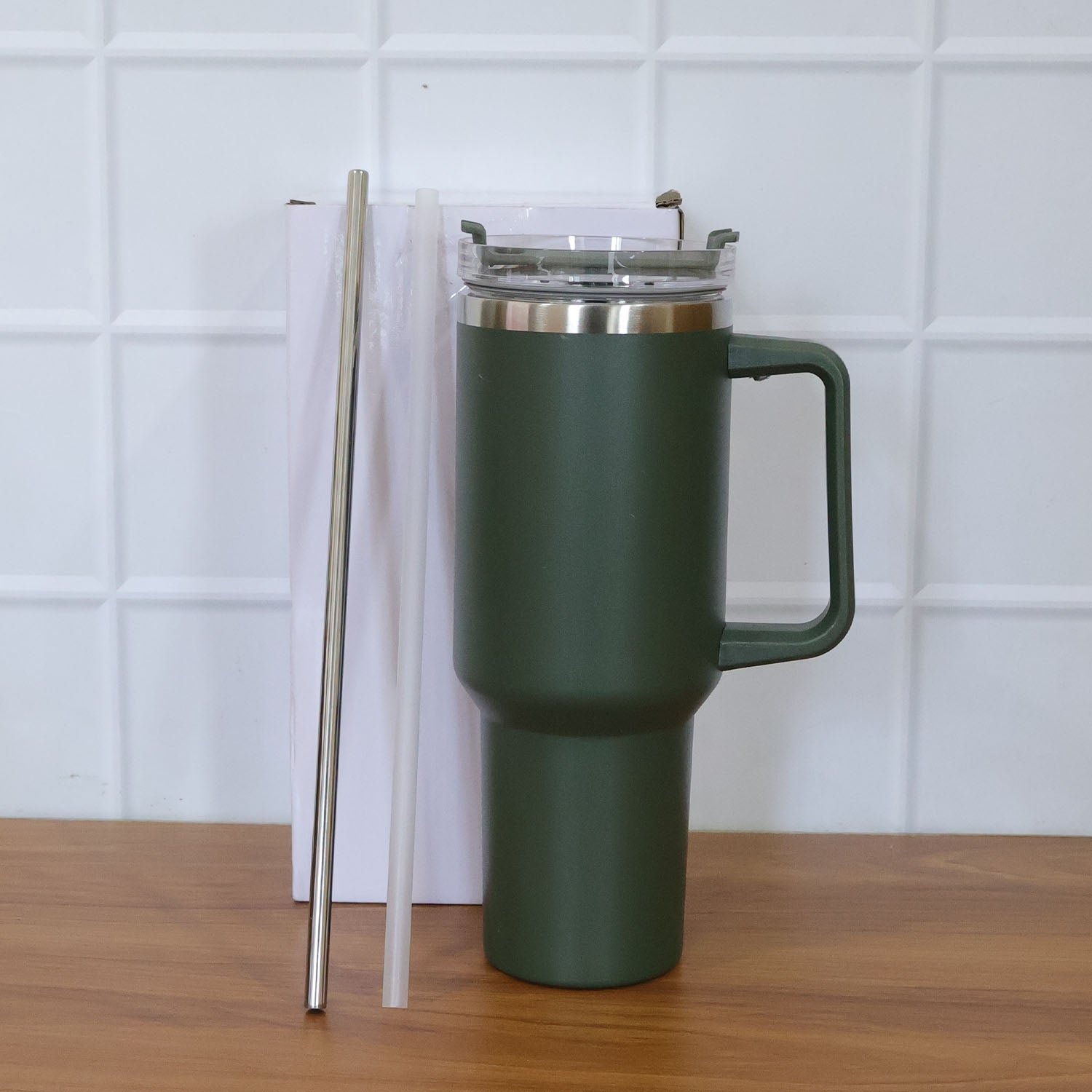 Insulated Travel Mug – 1200ML Large Capacity with Handle & Straw