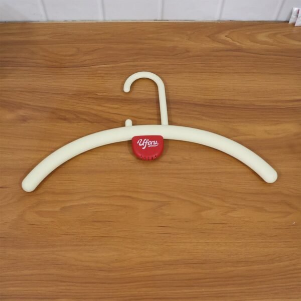 Anti-Slip Plastic Clothes Hanger with Fragrance Holder – Organize Your Wardrobe