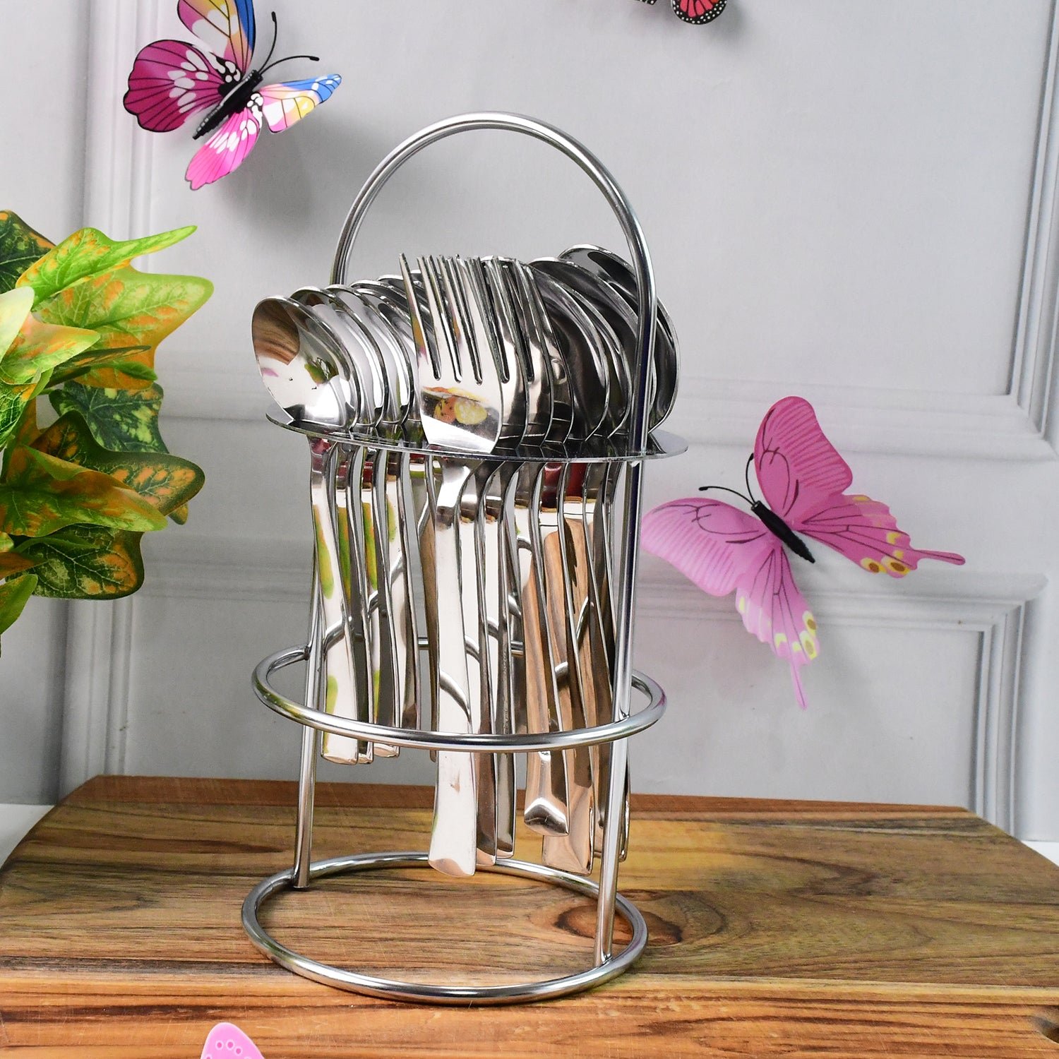Stainless Steel Cutlery Set – 16-Piece with Elegant Stand