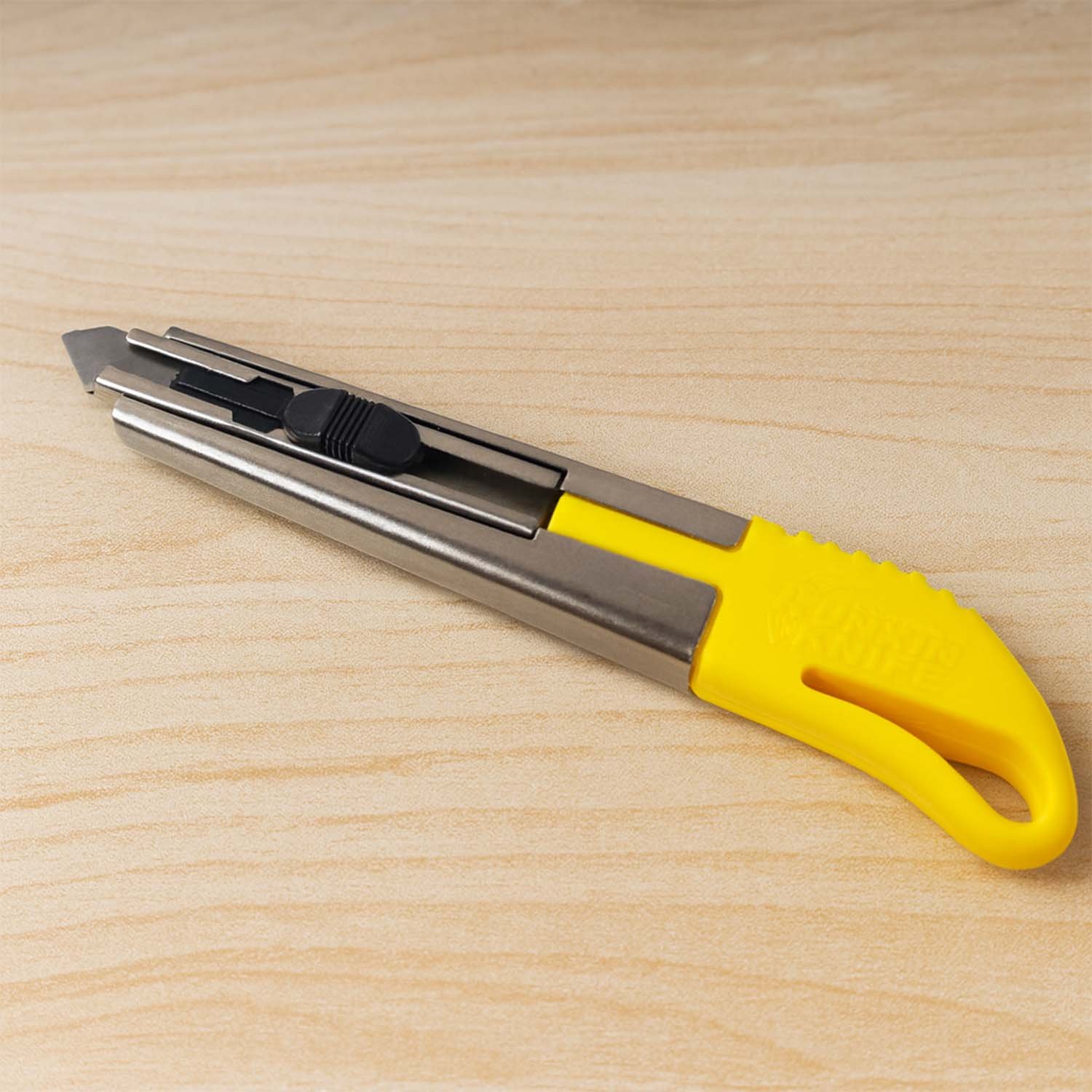 Utility Cutter Knife – Heavy-Duty Stainless Steel with Extra Blades