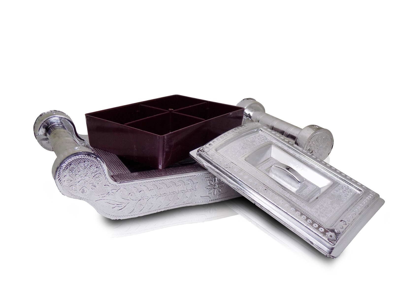Silver Gift Box – Royal 4-Section Dry Fruit & Chocolate Box | Organivo