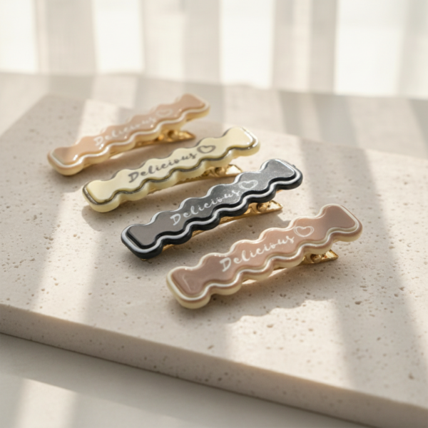 Elegant Design Hair Clips – Stylish 4-Pc Snap Set for Women