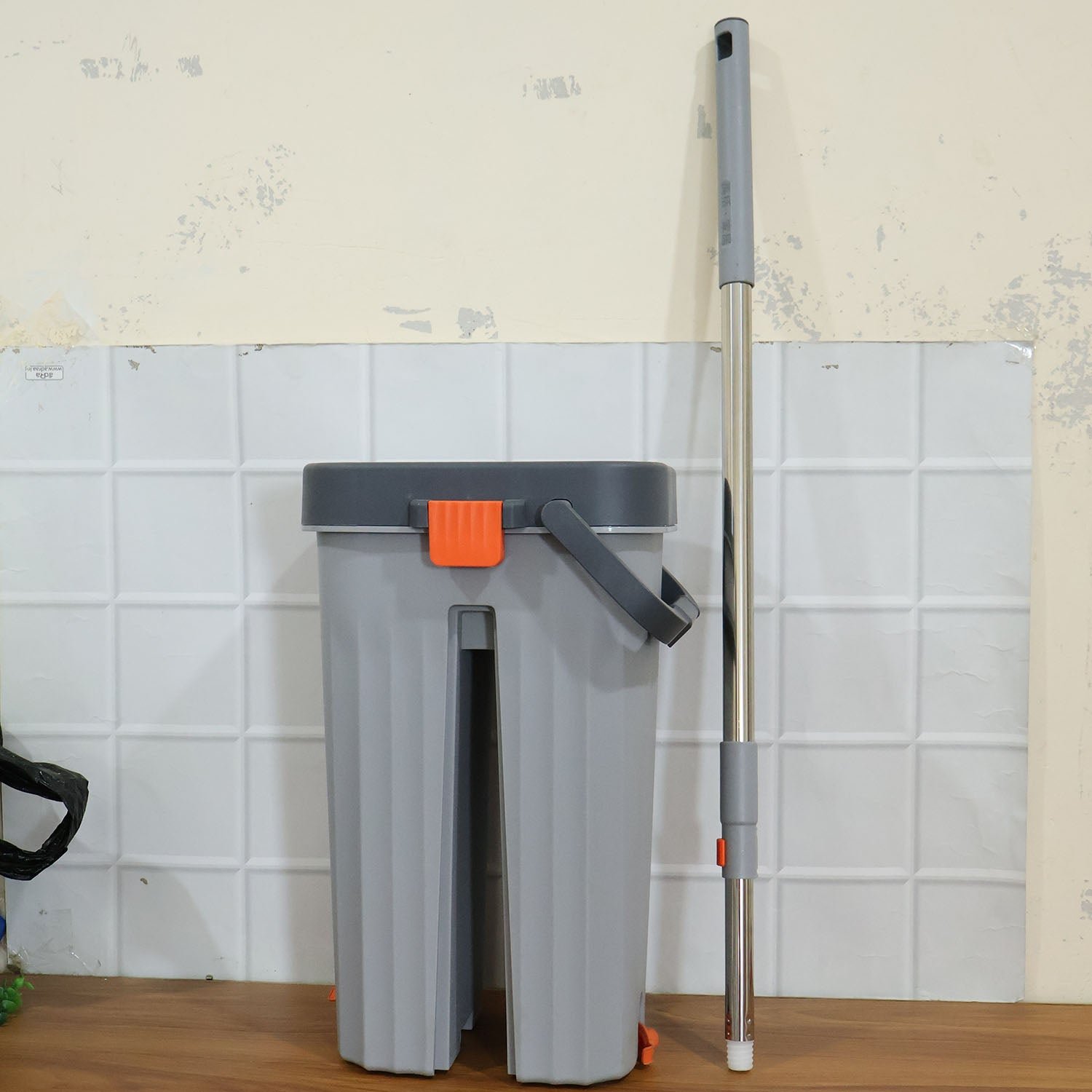 Flat Mop with Bucket Set – Big Size, Easy Press Wringer