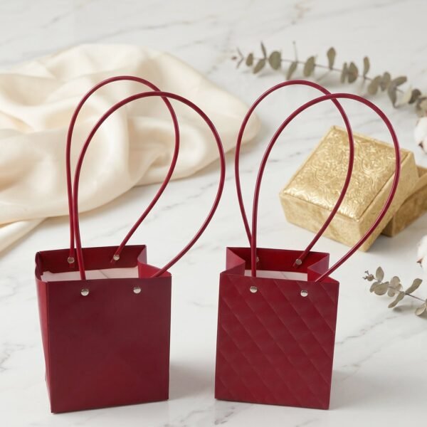 Foldable Flower Packaging Bag – Reusable and Water-Resistant