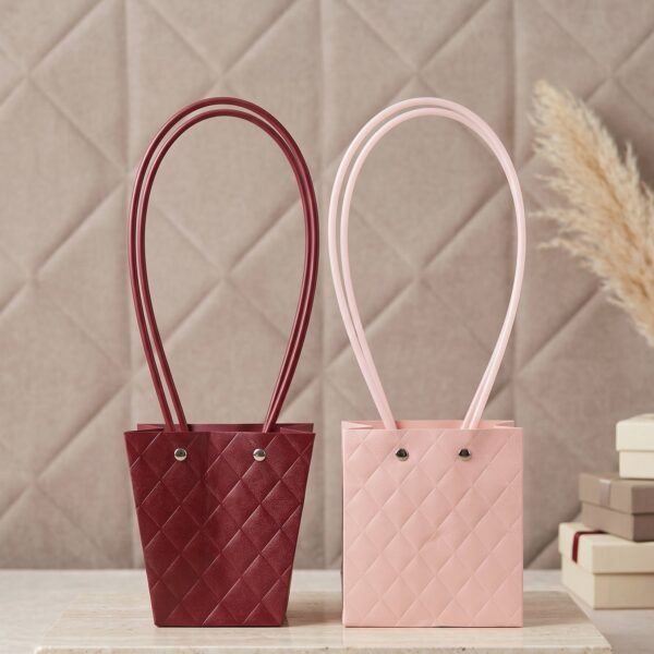 Foldable Flower Packaging Bag – Elegant & Water-Resistant Design