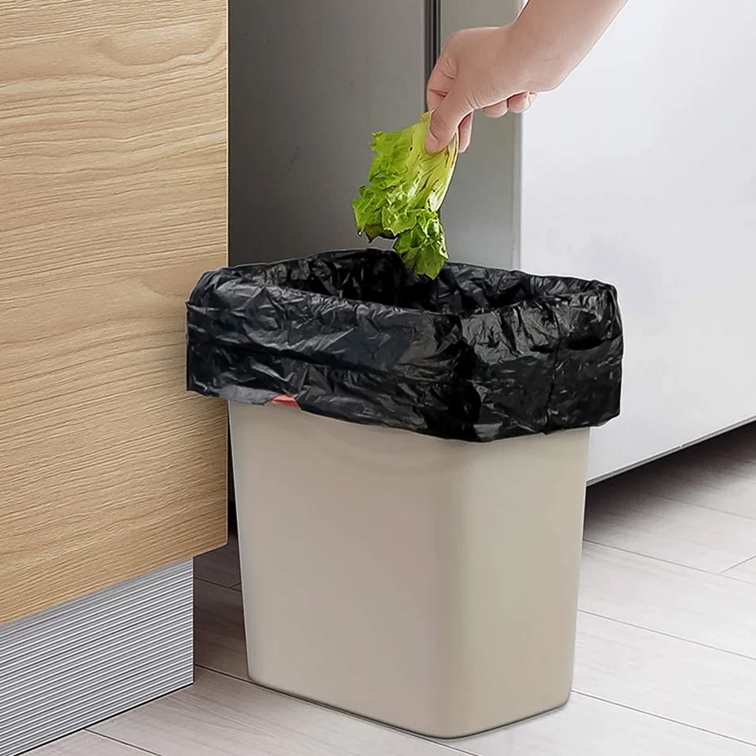 Extra-Strong Garbage Bag Roll – Leak-Proof & Tear-Resistant 48x54cm