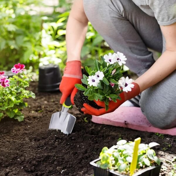 Garden Hand Trowel – Ergonomic Steel Blade for Easy Digging